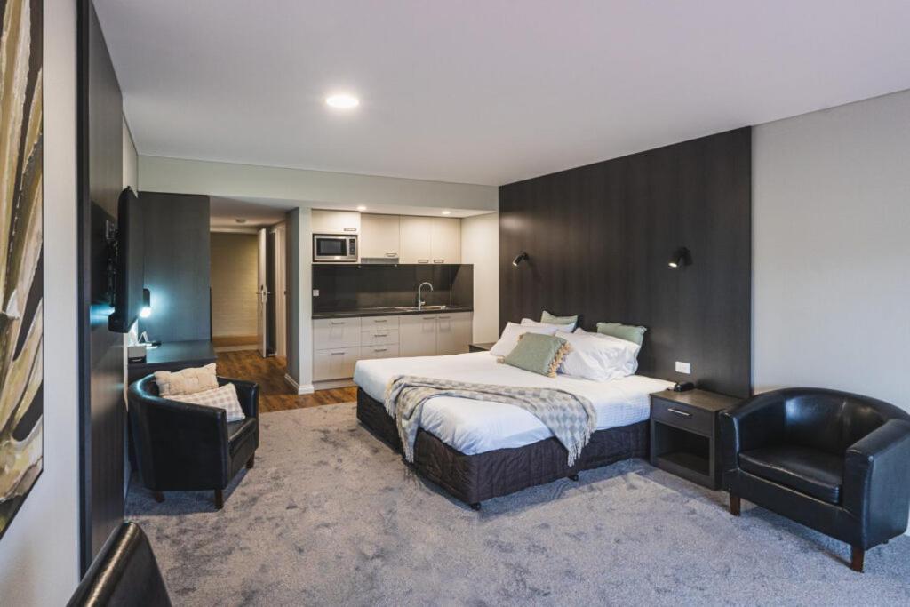 ヤラウォンガ マルワーラ ゴルフ クラブ リゾート エクステリア 写真 A typical studio apartment