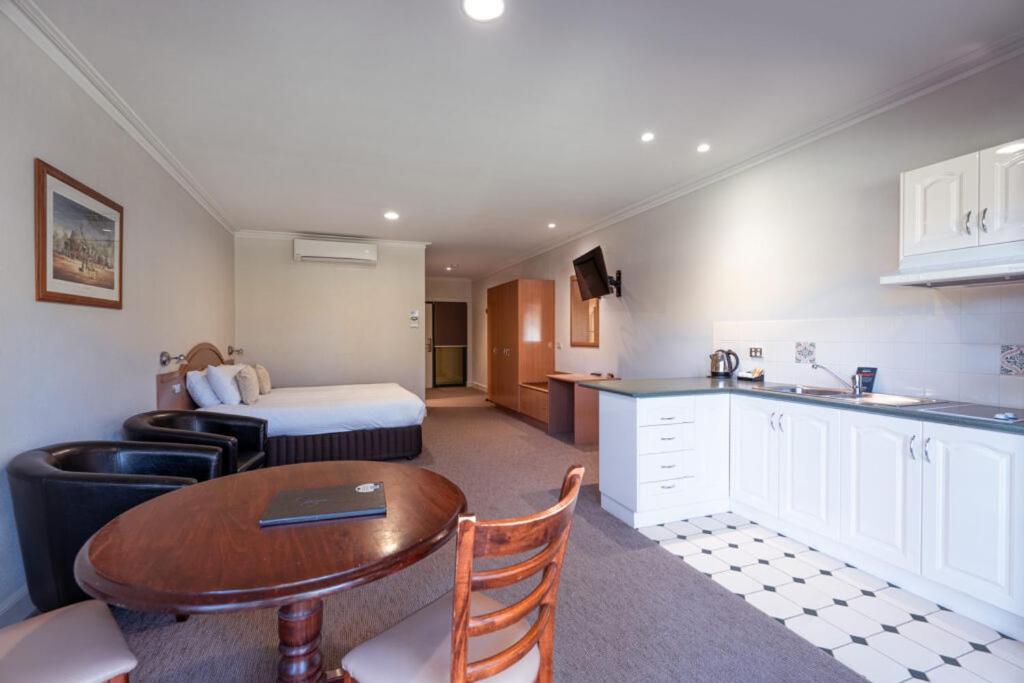 ヤラウォンガ マルワーラ ゴルフ クラブ リゾート エクステリア 写真 Studio apartment