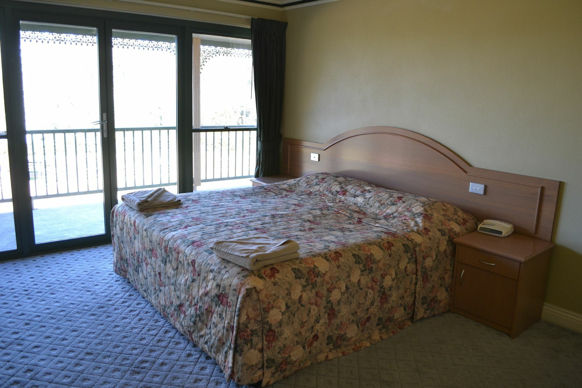 ヤラウォンガ マルワーラ ゴルフ クラブ リゾート エクステリア 写真 A bedroom